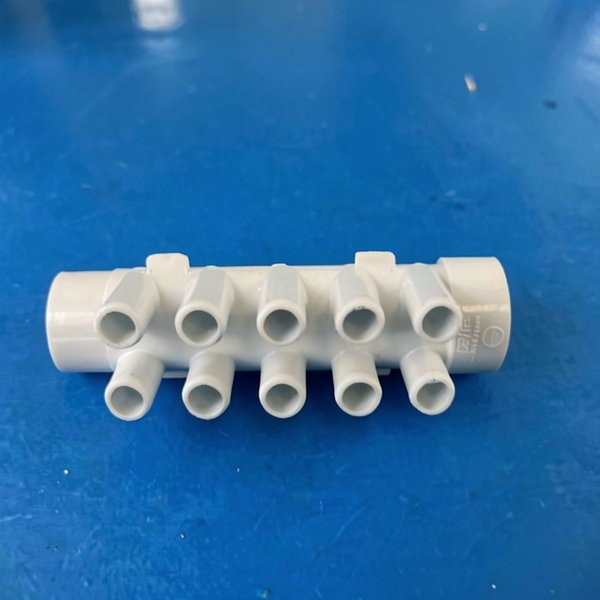 Collecteur d'air (Manifold) 1"1/2 X 1"1/2 M/F 10 sortie 3/4 " lisses