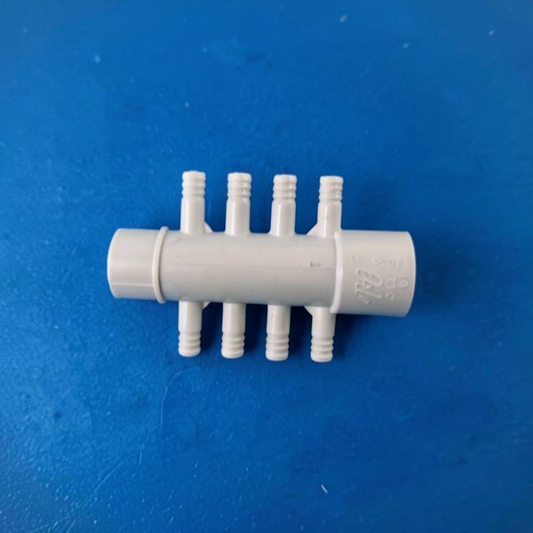 Collecteur d'air (Manifold) 1" X 1" M/F 8 sortie 3/8 " cannellée
