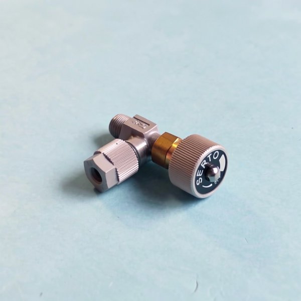 Robinet 1/8" 4x6 de prélèvement
