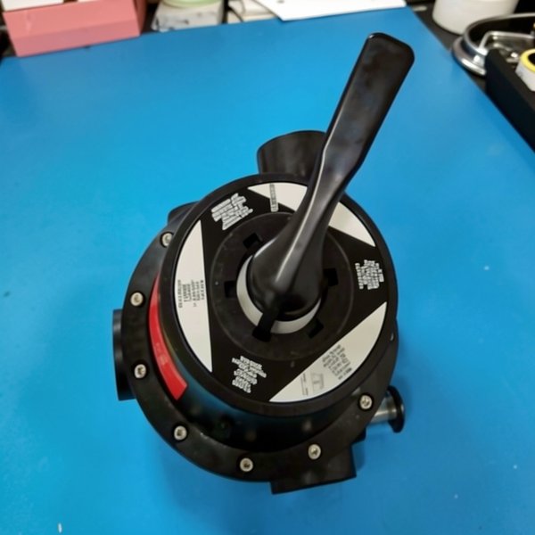 Vanne multivoies Magnum 2"1/2 avec liaisons Ø75mm entraxe 270 mm - Code 43040