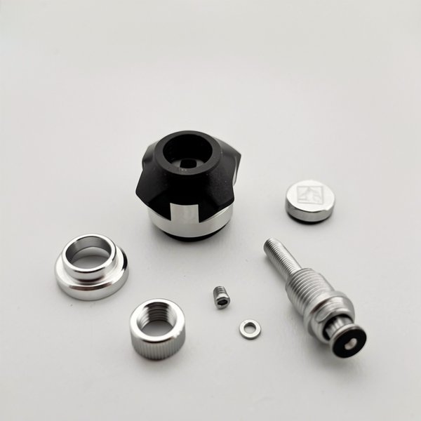 Robinet plastique avec adaptateur