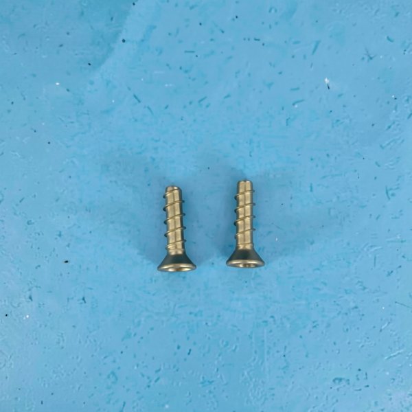 Vis grille BDF SP1048/1049/1051/1052/1054 (x2)