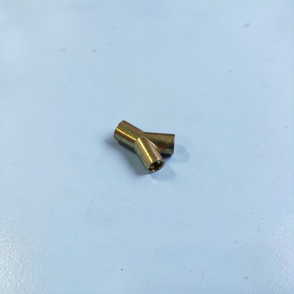 Raccord "Y" M-10 femelle