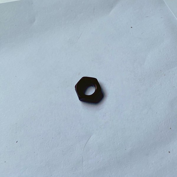Ecrou presse-étoupe M12x1,5 noir (clé de 17)